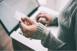 Kreditkort är alternativet i ett kontantlöst samhälle